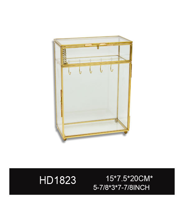 HD1823